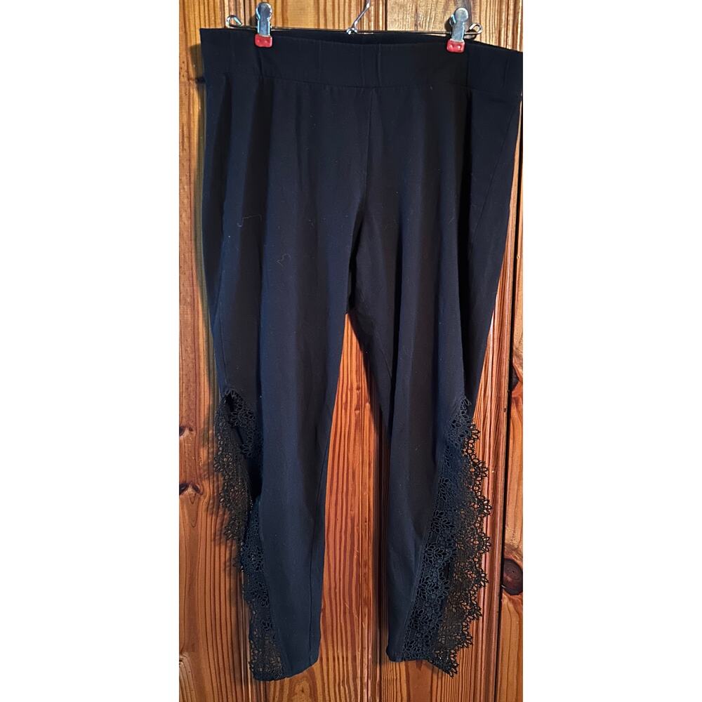 Torrid women’s black high rise leggings crochet leg size, 2x